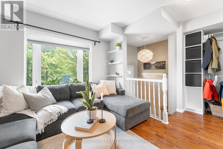 28575484/42-hintonburg-place/hintonburg/ottawa/ontario/K1Y4W6_3