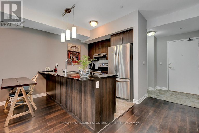 28124719/114-120-prestige-circle/chatelaine-village/ottawa/ontario/K4A1B4_9