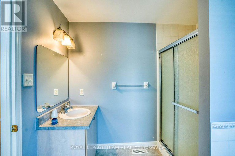 29282825/7-chantilly-gate/stittsville-north/ottawa/ontario/K2S2B2_14