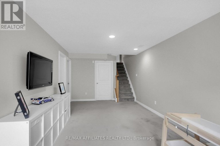 28463805/218-bookton-place/riverside-southgloucester-glen/ottawa/ontario/K1V1L9_34