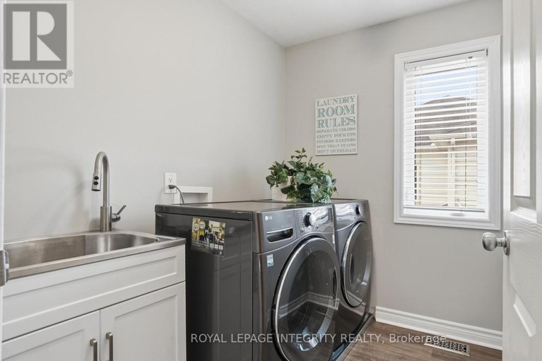 29677904/75-whernside-terrace/morgans-grantsouth-march/ottawa/ontario/K2W0C7_33
