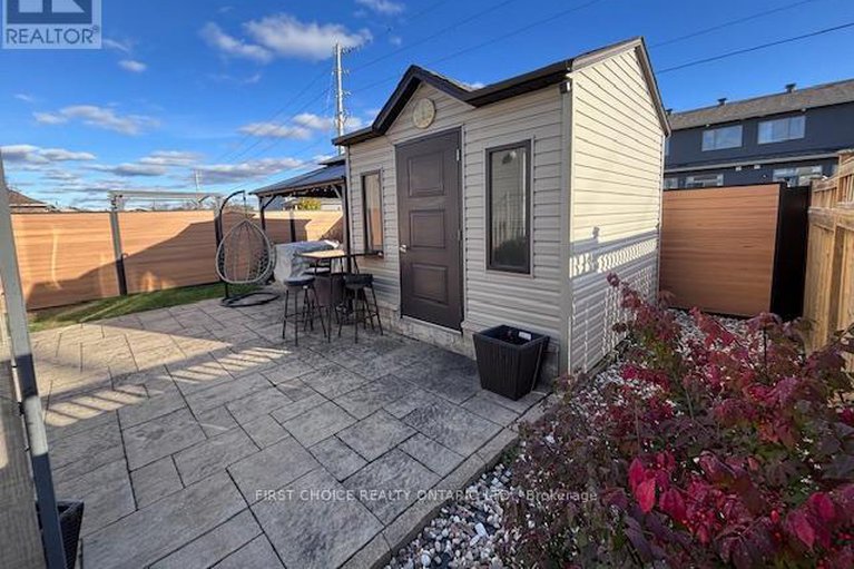 29107693/281-mercury-street/clarencerockland-twp/clarence-rockland/ontario/K4K0G6_25