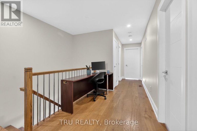 29420434/839-riddell-avenue-n/mckellar-heightsglabar-park/ottawa/ontario/K2K1X7_19