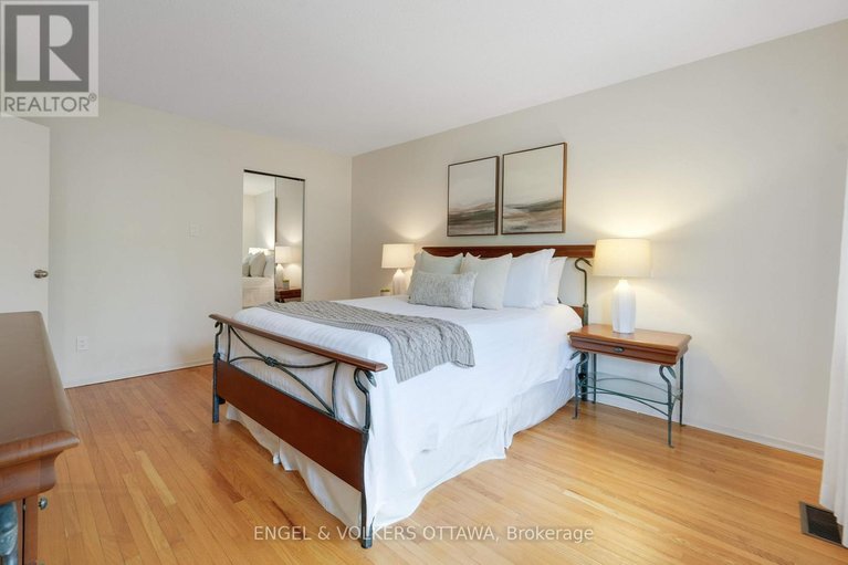 29677909/33-2111-montreal-road/beaconwood/ottawa/ontario/K1J8M8_16