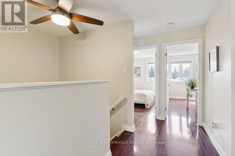 28847039/5-forsyth-lane/crystal-beach/ottawa/ontario/K2H9H1_27