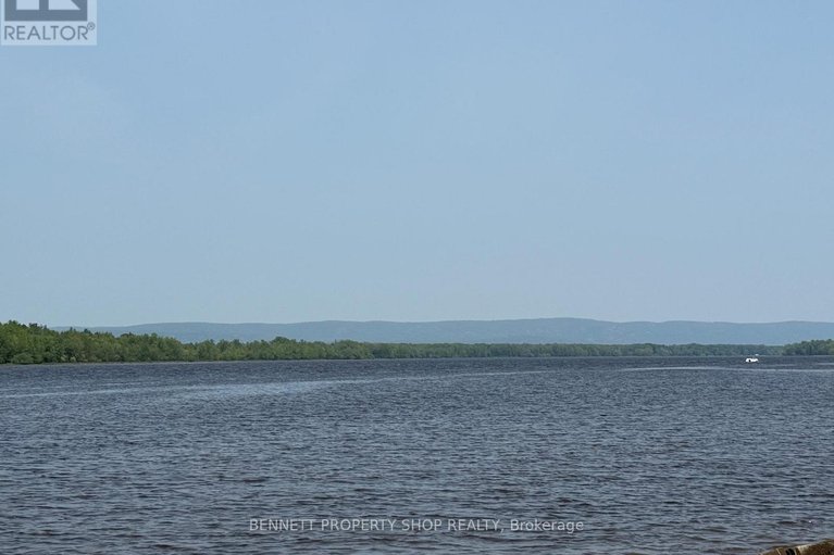 28570016/252-old-quarry-road/woodlawnmaclarens-landingkilmaurs/ottawa/ontario/K0A3M0_44