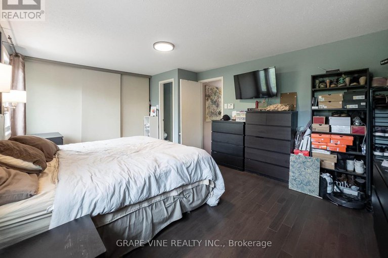 28512163/b-30b-castlebrook-lane/centrepointe/ottawa/ontario/K2G5G5_16