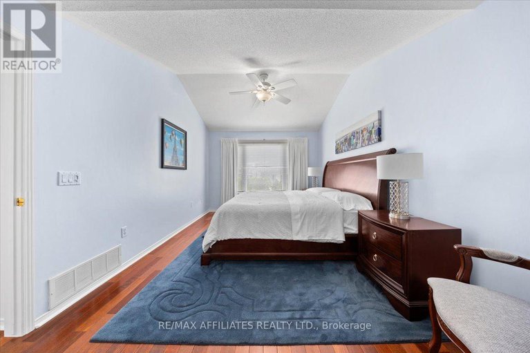 28528939/1244-foxborough-private-e/beaconwood/ottawa/ontario/K1J1E2_25