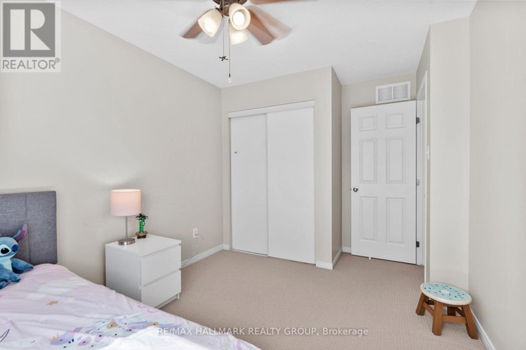 28834905/379-rolling-meadow-crescent/mer-bleuebradley-estatesanderson-park/ottawa/ontario/K1W0A9_21