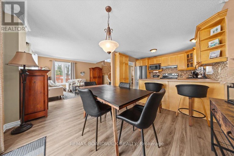 29372610/2285-cecile-crescent/town-of-rockland/clarence-rockland/ontario/K4K1S2_12