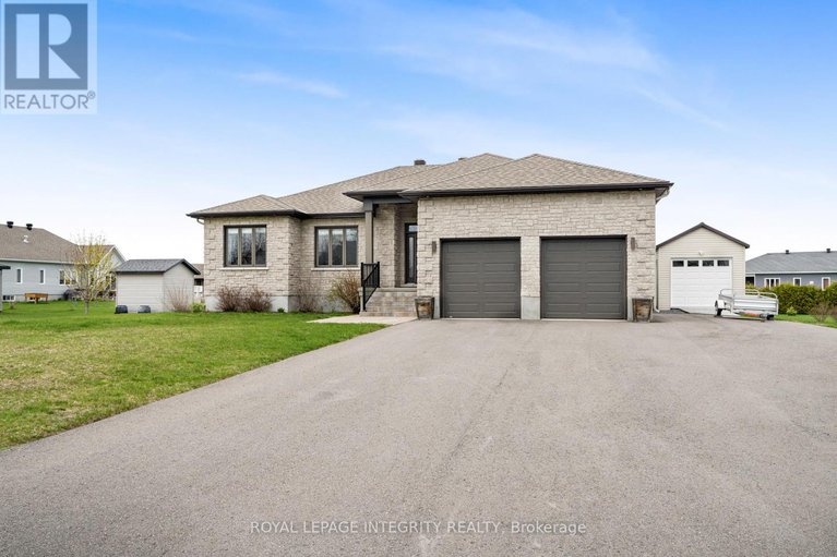 29318254/251-rue-des-violettes-street/clarencerockland-twp/clarence-rockland/ontario/K0A2A0_32