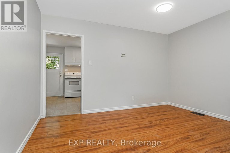 28622676/1303-coldrey-avenue/carlington/ottawa/ontario/K1Z7P6_15