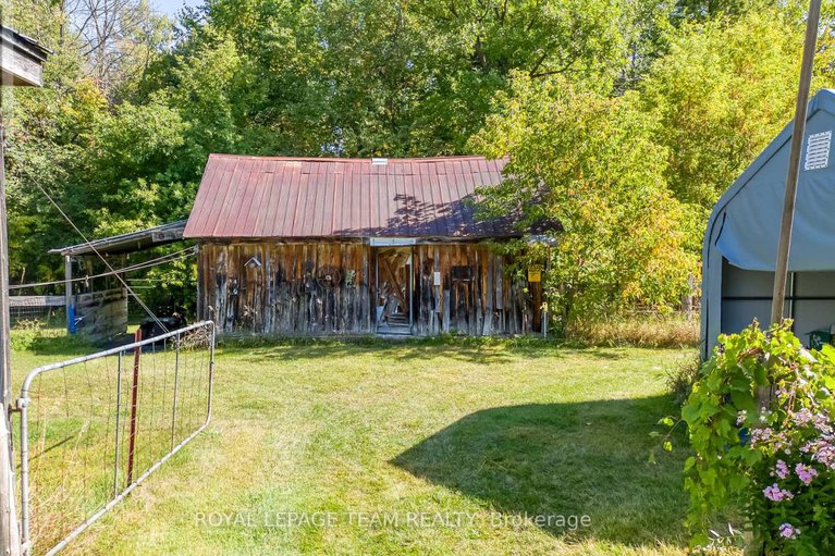 28847636/2828-con10-n/pakenham/mississippi-mills/ontario/K0A2X0_26