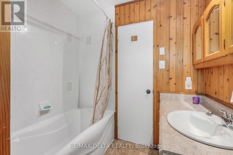 28986130/722-nicole-street/town-of-rockland/clarence-rockland/ontario/K4K1G4_20