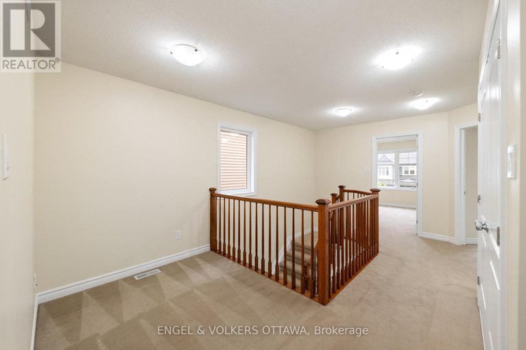 29192697/622-moorpark-avenue/emerald-meadowstrailwest/ottawa/ontario/K2M0B6_21