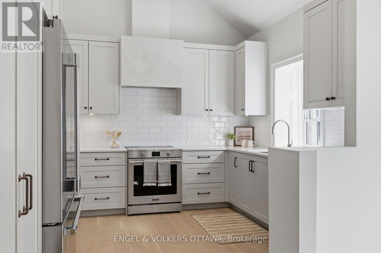 29649228/71-thomas-street/new-edinburgh/ottawa/ontario/K1M1M7_12