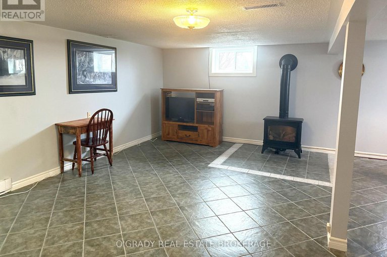 29165873/4472-lords-mills-road/augusta-twp/augusta/ontario/K0E1T0_22