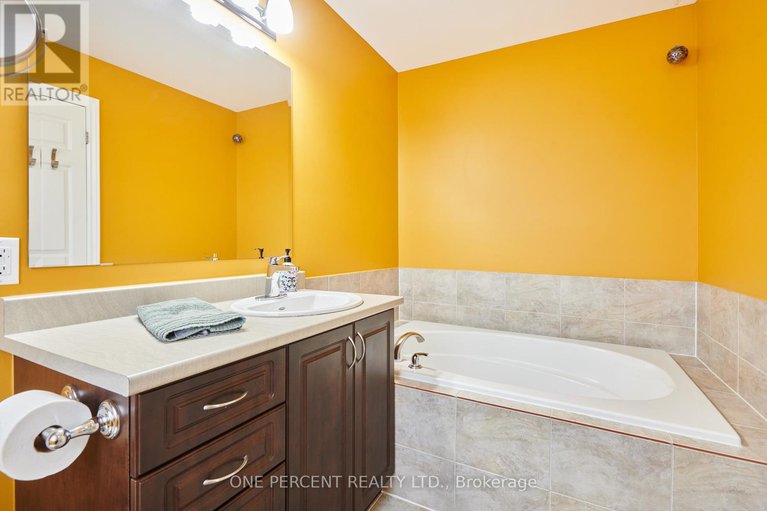 29098388/828-ashenvale-way/avalon-east/ottawa/ontario/K4A0R3_22