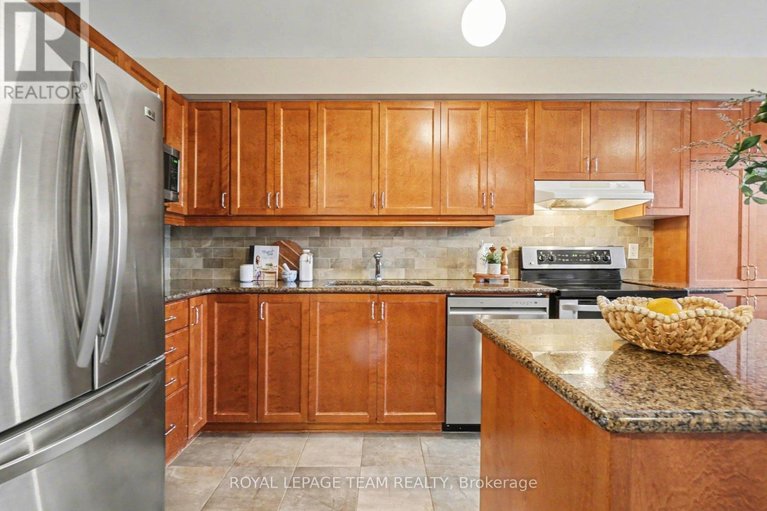 29612593/175-scout-street/central-park/ottawa/ontario/K2C4E2_4