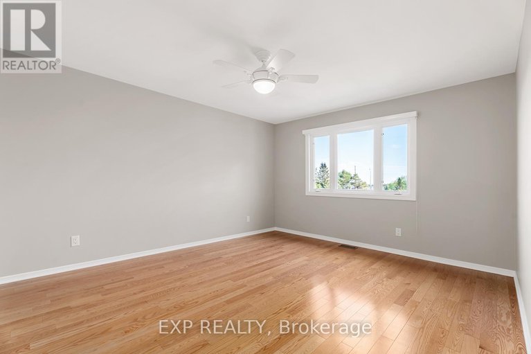 28330540/1822-thornecrest-street/chapel-hill/ottawa/ontario/K1C6K9_26