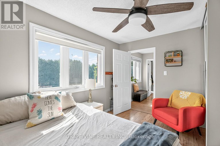 28888059/1366-cornfield-crescent/greely/ottawa/ontario/K4P1E6_31
