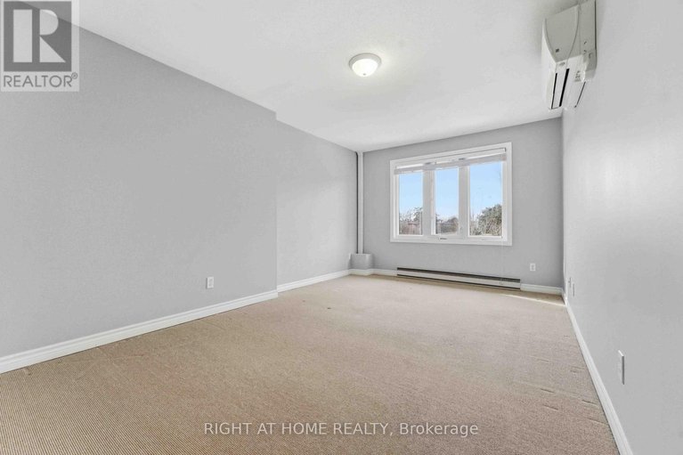 29541775/4-chisholm-court/beaverbrook/ottawa/ontario/K2K1E2_17