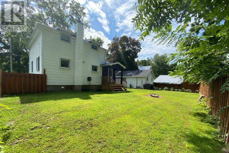 29449500/2545-market-street/cumberland-village/ottawa/ontario/K4C1A4_11