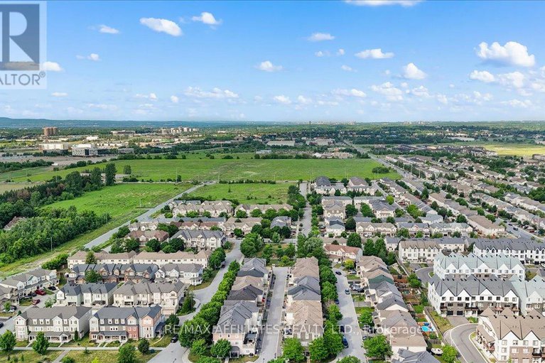 28636683/1028-pampero-crescent/stittsville-north/ottawa/ontario/K2S0N4_31
