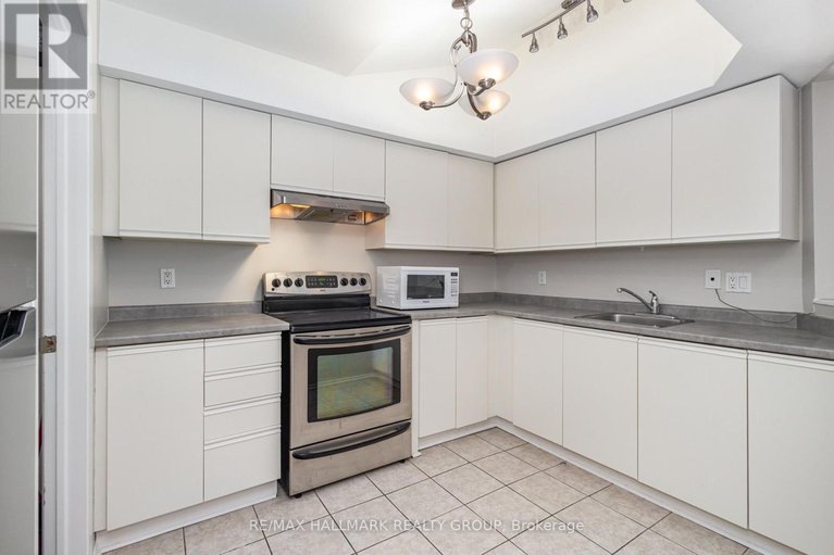 28992413/c-205-woodfield-drive/tanglewood/ottawa/ontario/K2G4P2_11