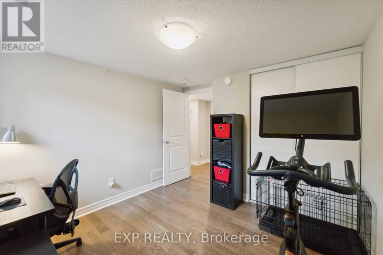 28249300/486-clearbrook-drive/strandherd/ottawa/ontario/K2J0H9_16