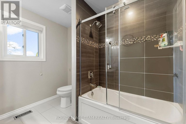 29009688/1059-flynn-avenue/kinburn/ottawa/ontario/K7S3G7_18