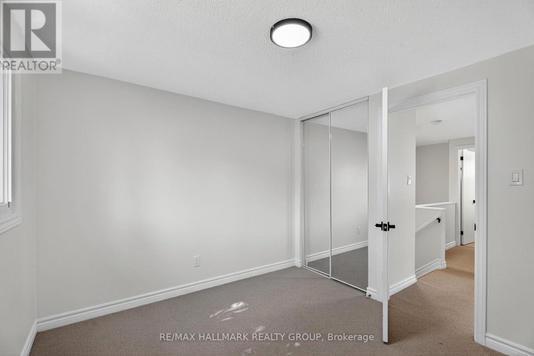 29036689/3921c-old-richmond-road/arbeatha-park/ottawa/ontario/K2H8T9_23