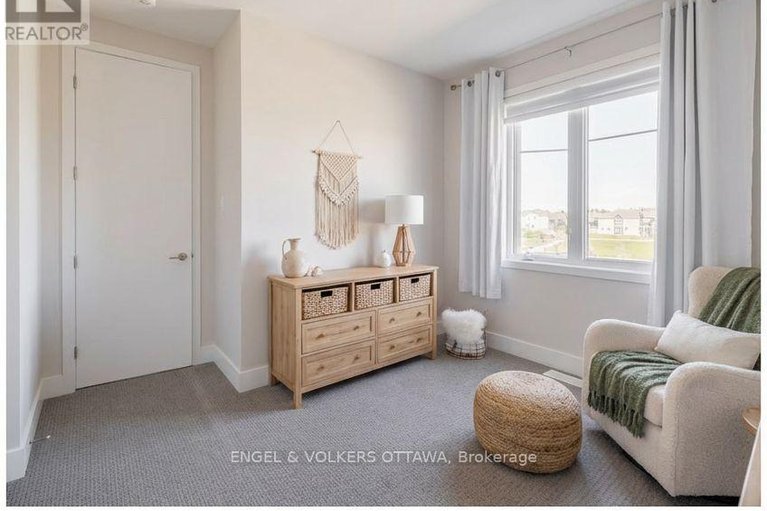 29671644/660-terrier-circle-s/goulbourn-twp-from-franktown-rdsouth-to-rideau/ottawa/ontario/K0A2Z0_15