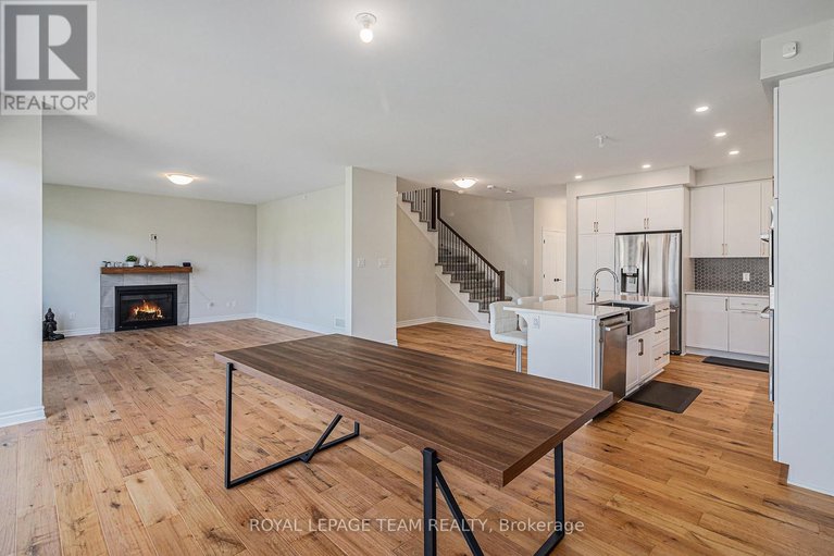 28929562/486-central-park-boulevard/village-of-russell/russell/ontario/K4R0C7_10