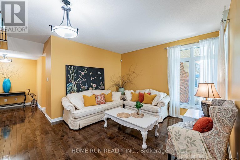 29644930/5-thunderbird-crescent/bridlewood/ottawa/ontario/K2M2H4_5