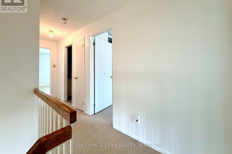 28744295/a-14-castlebrook-lane/centrepointe/ottawa/ontario/K2G5G4_14