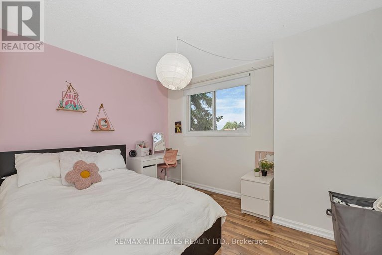 28429396/1138-ste-agathe-park/convent-glen-north/ottawa/ontario/K1C2B5_21