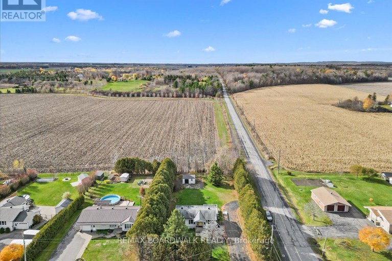 29209804/2462-dunning-road/cumberland-west/ottawa/ontario/K0A3E0_40