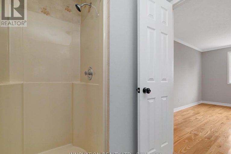 28246282/2-chickasaw-crescent/bridlewood/ottawa/ontario/K2M1M3_13