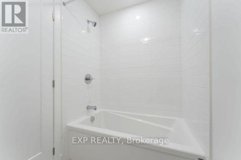 28326843/775-ovation-grove/leitrim/ottawa/ontario/K1T0X6_17