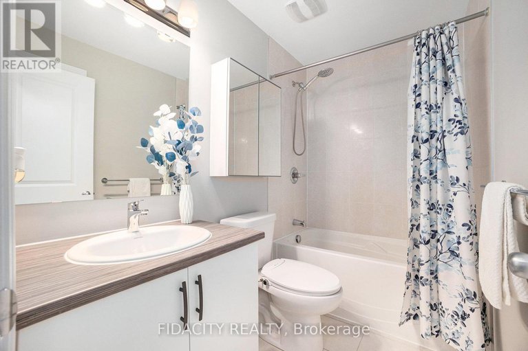28737969/241-bandelier-way/stittsville-north/ottawa/ontario/K2S2J3_23