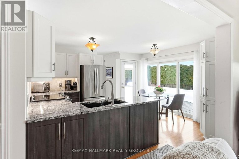 29419455/552-wilkie-drive/fallingbrookpineridge/ottawa/ontario/K4A1M7_11