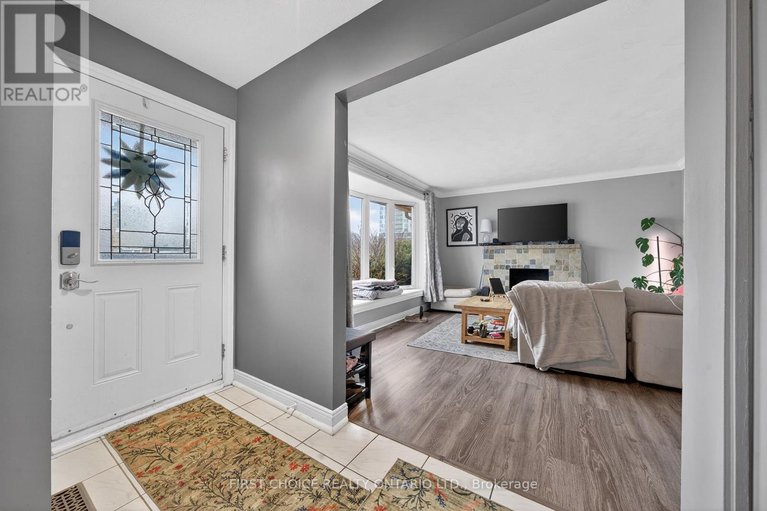 29620538/1307-aurele-street/pineview/ottawa/ontario/K1B3L4_3