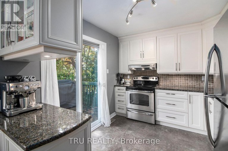 28954412/1132-chimney-hill-way/beacon-hill-south/ottawa/ontario/K1J8Z6_15