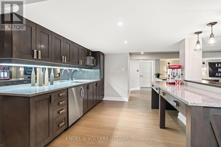 28035177/110-gray-willow-place/manotick-village-manotick-estates/ottawa/ontario/K4M0B3_38