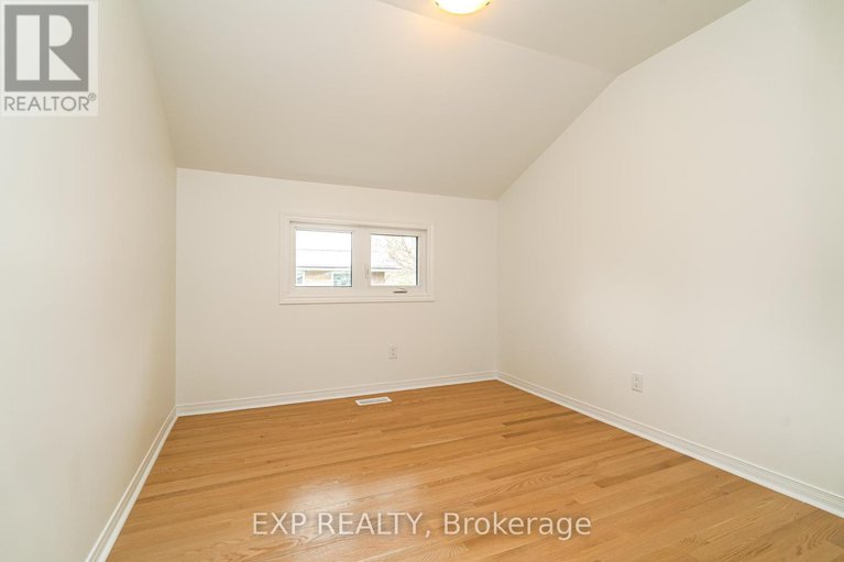 28518975/120-knoxdale-road/manordale/ottawa/ontario/K2G1A7_12
