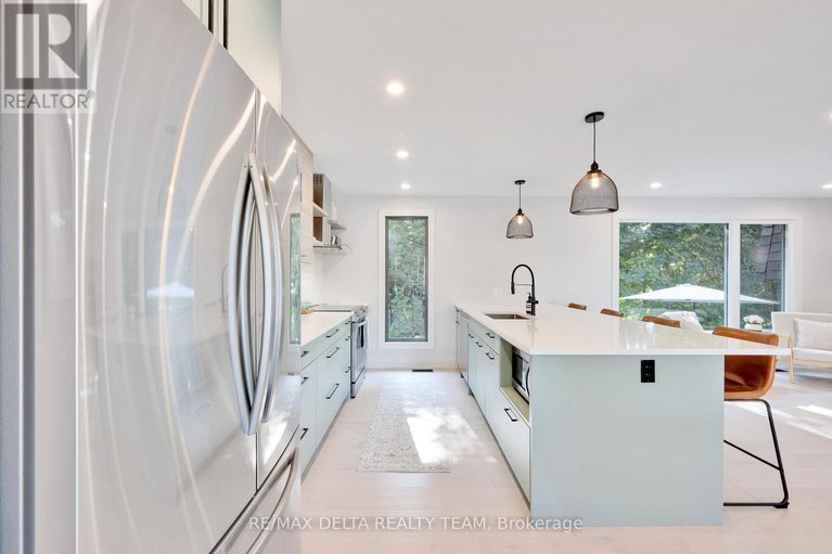 29202255/2556-gravelle-crescent/blackburn-hamlet/ottawa/ontario/K1B3A3_6