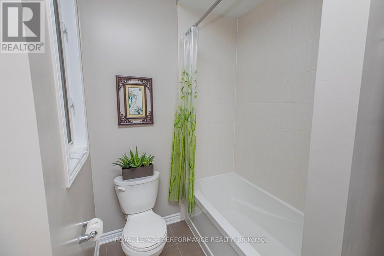 29592529/30-summitview-drive/emerald-meadowstrailwest/ottawa/ontario/K2M2V9_27