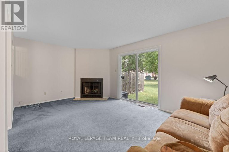 28605729/1073-ewing-street/hunt-club-park/ottawa/ontario/K1G4Y6_14