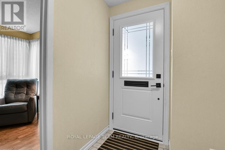 29224788/1137-ambleside-drive/woodroffe/ottawa/ontario/K2B8E2_4